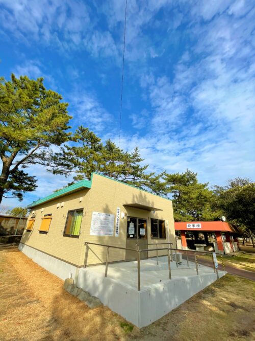 国分キャンプ海水浴場の管理棟