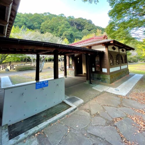 岩屋公園自然流水プール