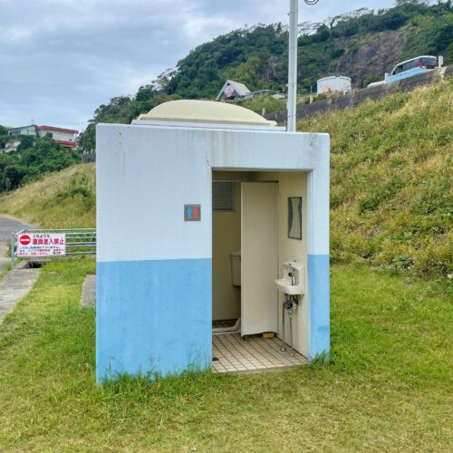 神川キャンプ場トイレ