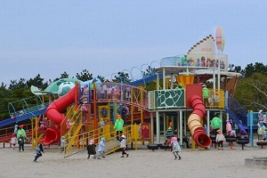 吹上浜海浜公園児童広場にある遊具