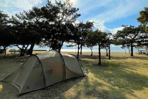 国分キャンプ海水浴場とサバティカルテント