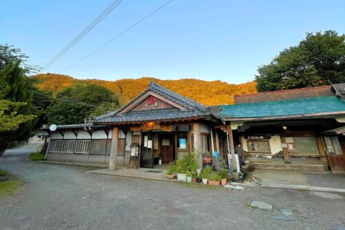 霧島温泉旅の湯管理棟