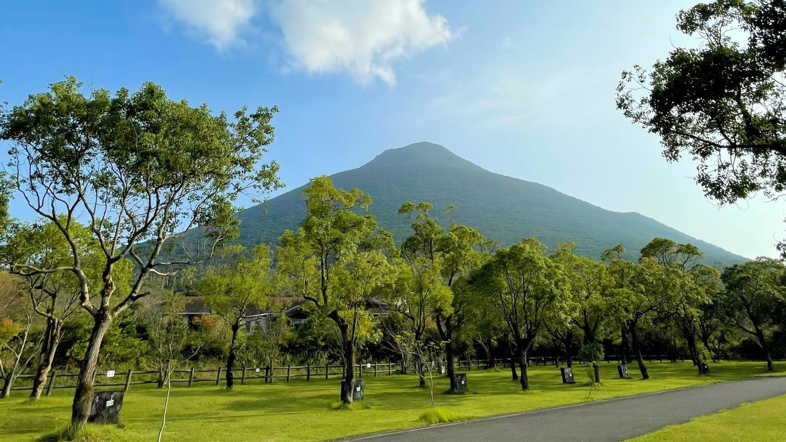 かいもん山麓ふれあい公園キャンプ場フリーキャンプ場