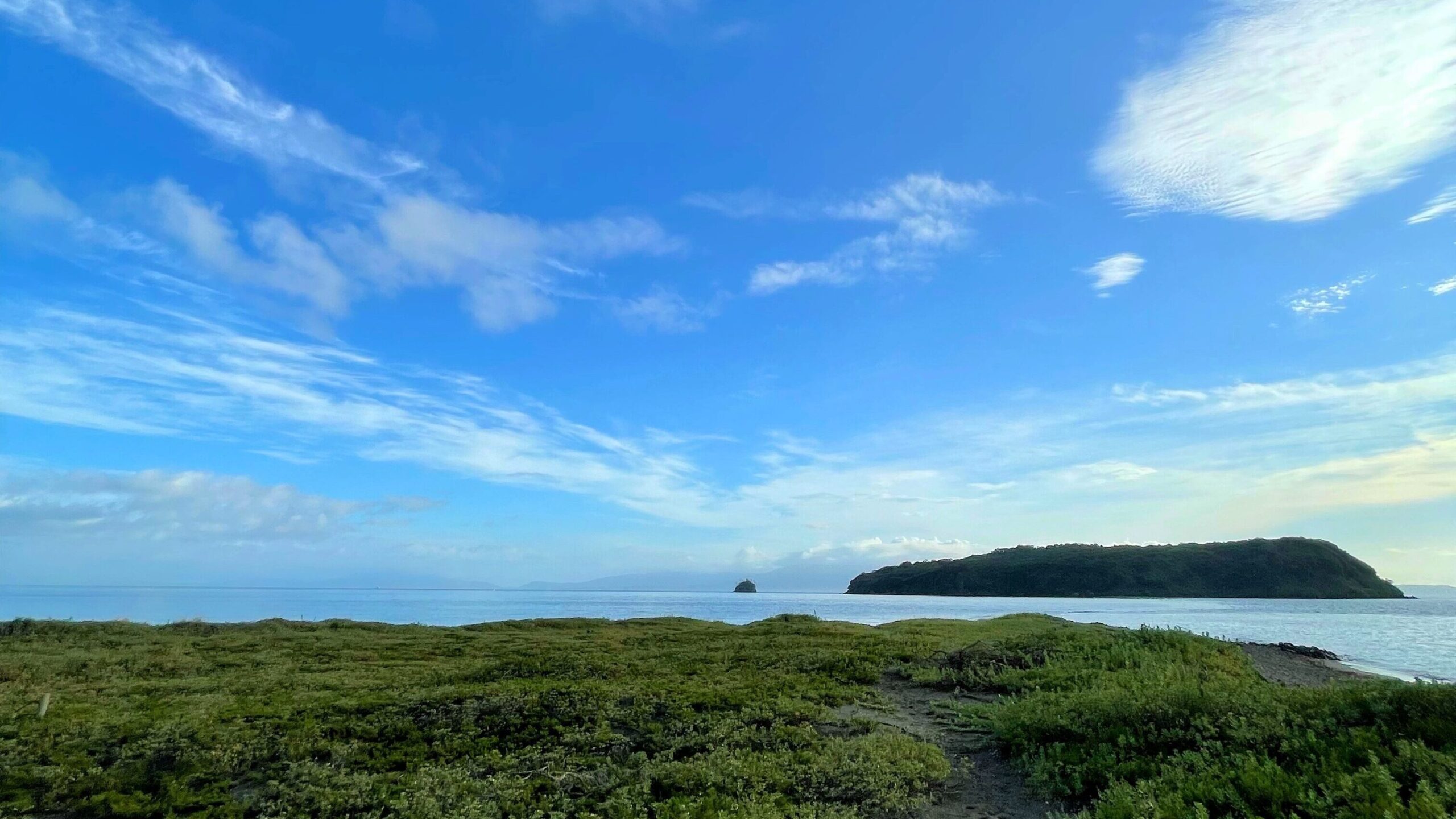 指宿エコキャンプ場から見た知林ヶ島