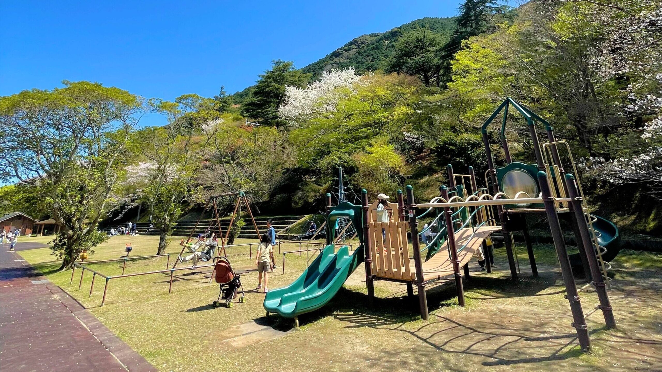 藺牟田池県立自然公園の遊具広場