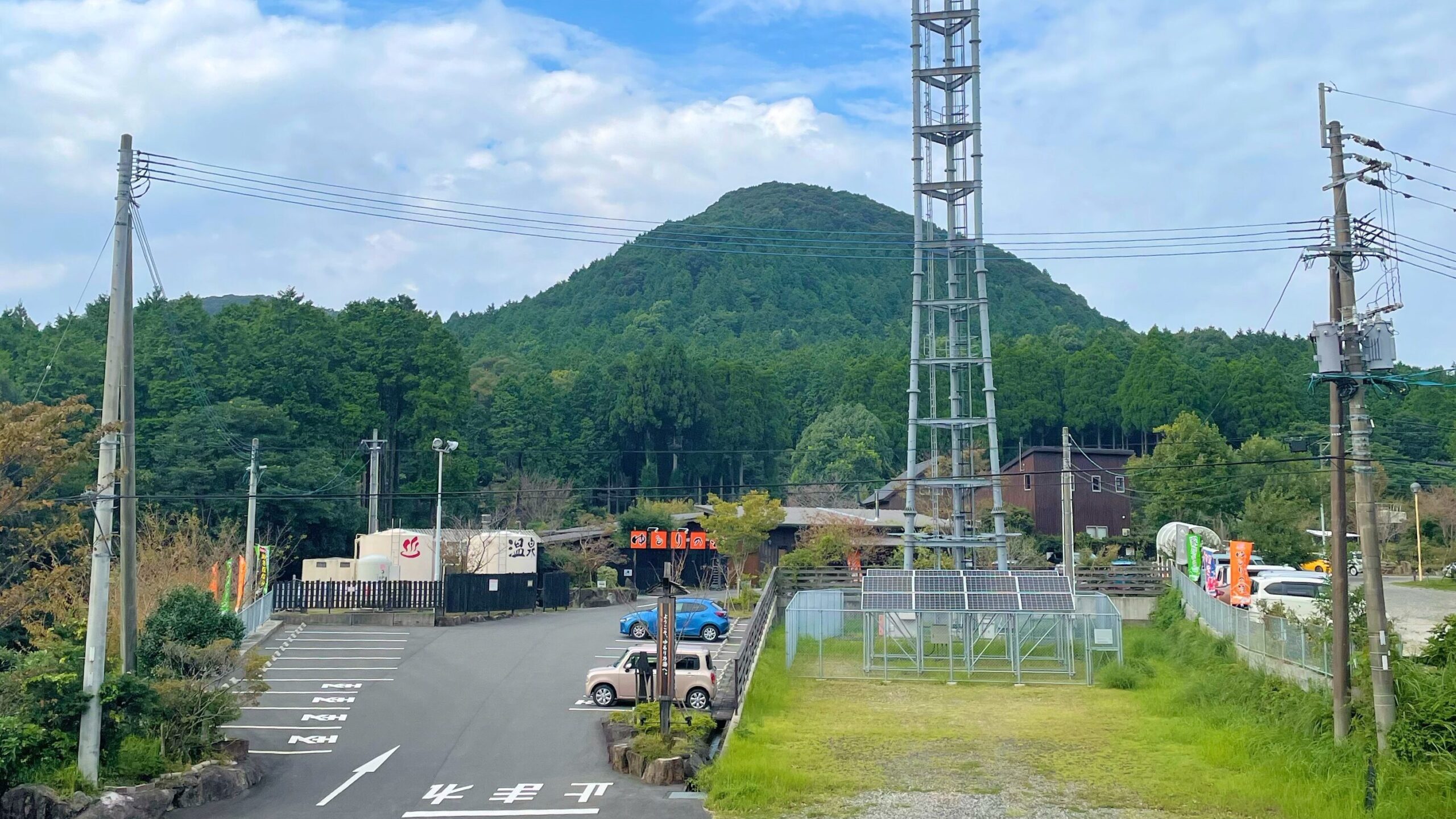 八重山公園から見たゆるりの湯