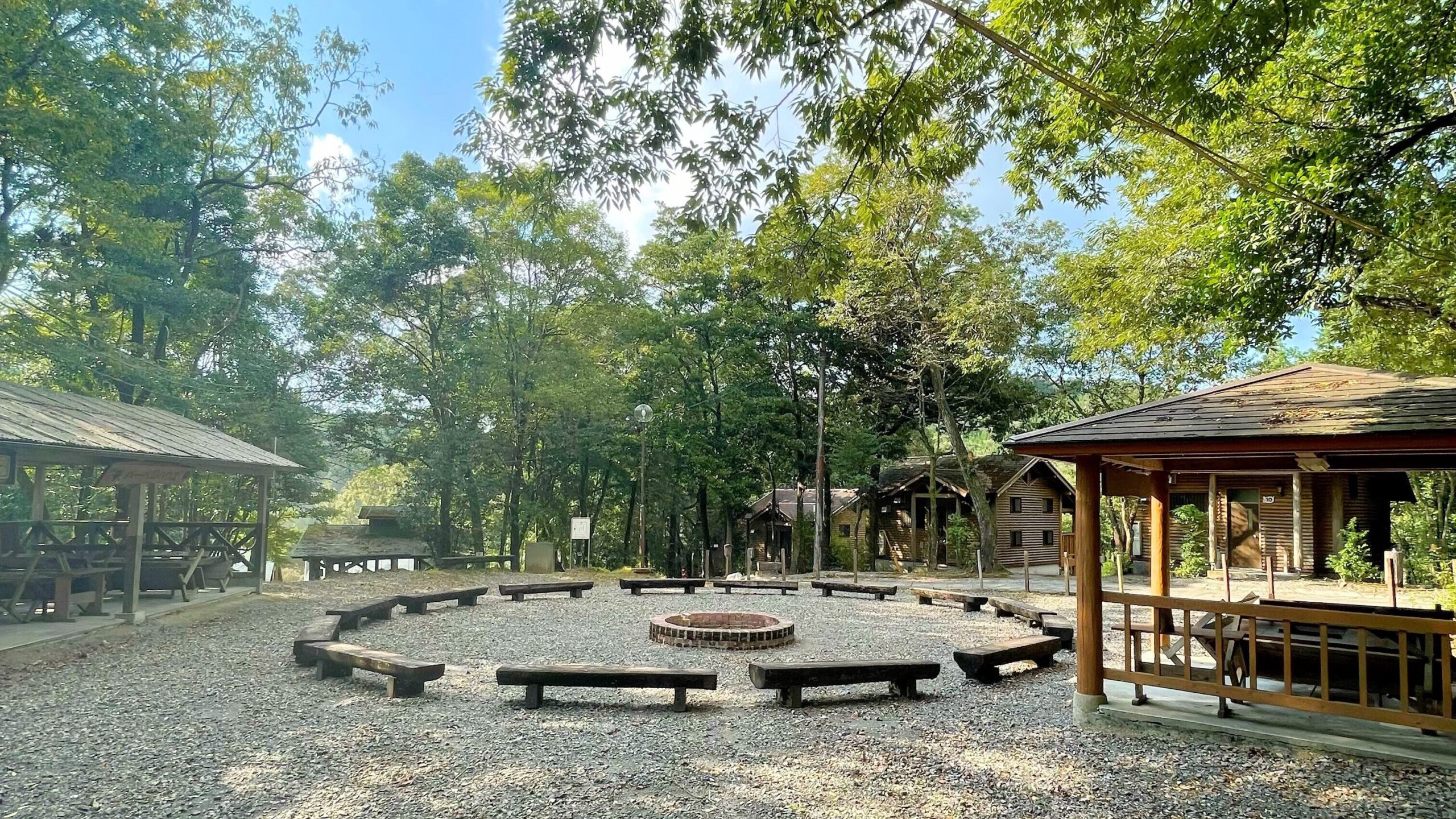 花房峡憩いの森キャンプ場にあるキャンプファイヤー