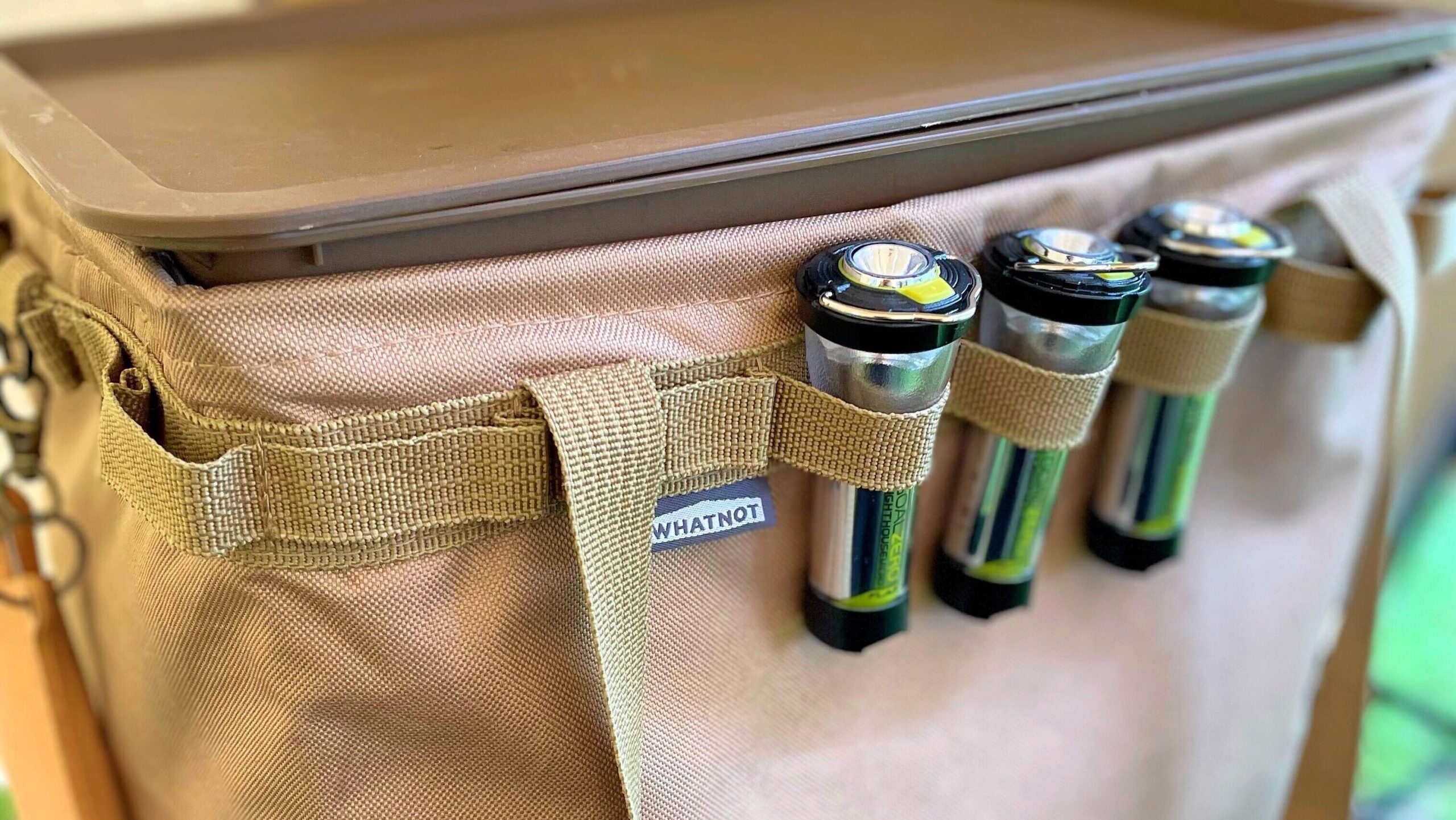 ワットノットの入れ物にゴールゼロ3つを収納している